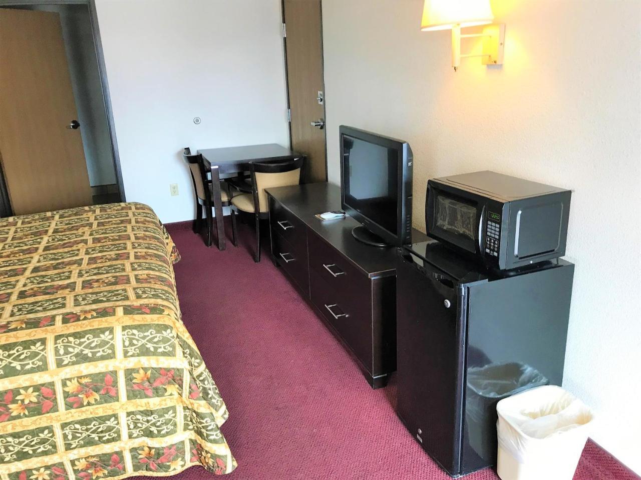American Inn & Suites Αλμπουκέρκι Εξωτερικό φωτογραφία